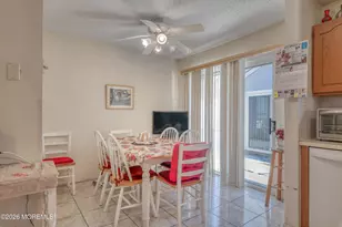 95 Farnworth Close, Freehold, NJ 07728 - Photo 8