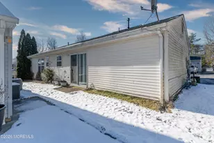 95 Farnworth Close, Freehold, NJ 07728 - Photo 16