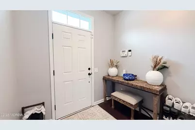 110 Halliard Drive, Eatontown, NJ 07724 - Photo 4