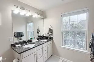 110 Halliard Dr, Eatontown, NJ 07724 - Photo 20