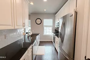 110 Halliard Dr, Eatontown, NJ 07724 - Photo 16