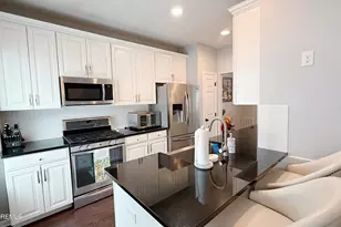 110 Halliard Dr, Eatontown, NJ 07724 - Photo 14