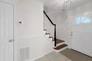 7 Meadow Ct, Hazlet Township, NJ 07730 - Photo 4