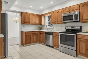 7 Meadow Ct, Hazlet Township, NJ 07730 - Photo 24