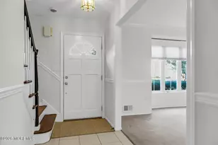 7 Meadow Ct, Hazlet Township, NJ 07730 - Photo 6