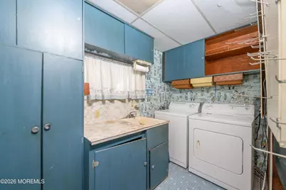 287 Linda Street, Belford, NJ 07718 - Photo 18