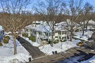 1502 Buckingham Cir, Middletown, NJ 07748 - Photo 20