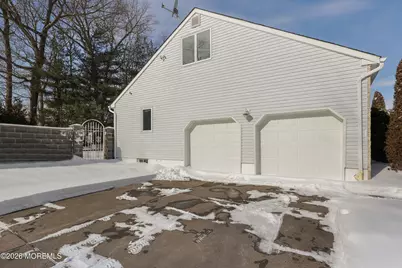 31 Verrazano Drive, Middletown, NJ 07748 - Photo 12