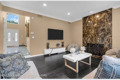 7 Mackenzie Road, Eatontown, NJ 07724 - Photo 12