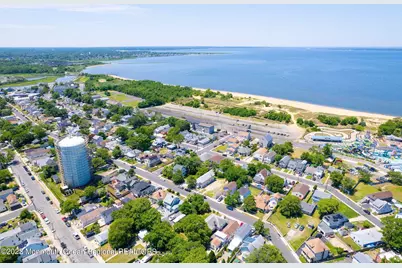 51 Highland Boulevard, Keansburg, NJ 07734 - Photo 4