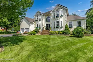 720 Maidenstone Dr, Brick, NJ 08724 - Photo 2