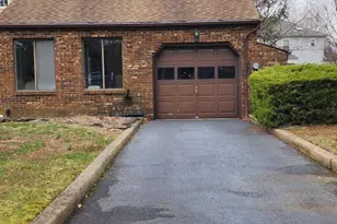 12 Coventry Ct, Matawan, NJ 07747 - Photo 2