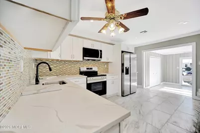 80 Parkway Drive #D, Freehold, NJ 07728 - Photo 4