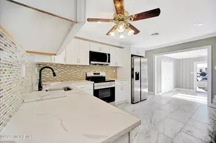 80 Parkway Dr, Freehold, NJ 07728 - Photo 4