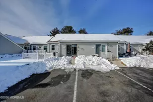 80 Parkway Dr, Freehold, NJ 07728 - Photo 24