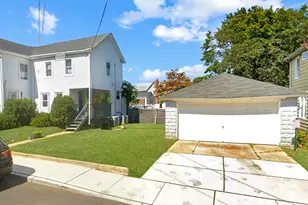 33 Washington St, Red Bank, NJ 07701 - Photo 2