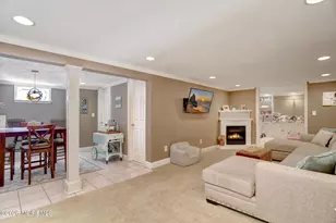 49 Helen Ave, Freehold, NJ 07728 - Photo 18