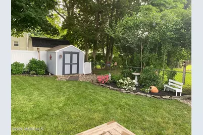 49 Helen Avenue, Freehold, NJ 07728 - Photo 24