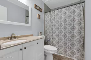 18 Charles Dr, Tinton Falls, NJ 07753 - Photo 20