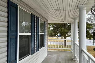 102 Hollyberry Dr, Toms River Township, NJ 08753 - Photo 2