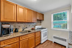 6 Manor Dr, Red Bank, NJ 07701 - Photo 8