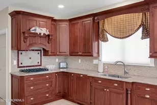 407 Edinburgh Pl, Marlboro Township, NJ 07746 - Photo 10