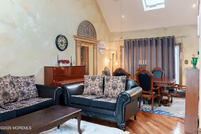 6 Hillcrest Road, Manalapan Township, NJ 07726 - Photo 4