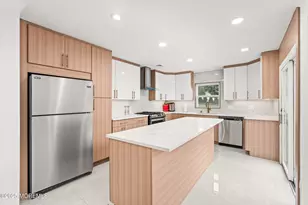 17 Johnston St, Oakhurst, NJ 07755 - Photo 8