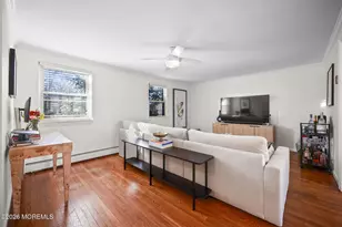 39 Manor Dr, Red Bank, NJ 07701 - Photo 2