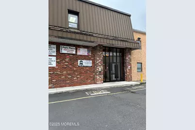 590 Park Avenue #2D, Freehold, NJ 07728 - Photo 2