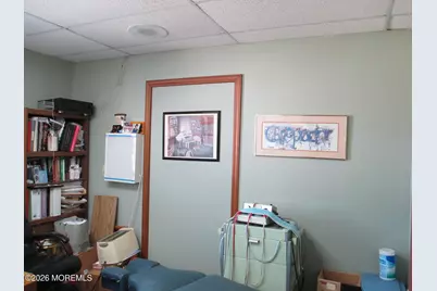 590 Park Avenue #2D, Freehold, NJ 07728 - Photo 6