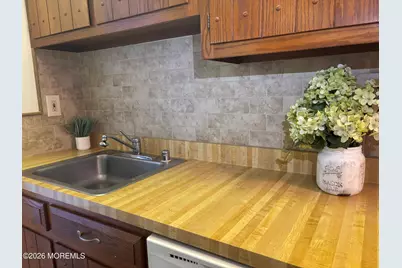 142 Cross Slope Court #E, Manalapan Township, NJ 07726 - Photo 4