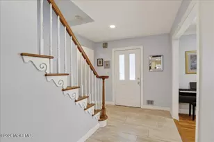 31 Bunker Hill Dr, Manalapan Township, NJ 07726 - Photo 8