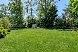 31 Bunker Hill Dr, Manalapan Township, NJ 07726 - Photo 4