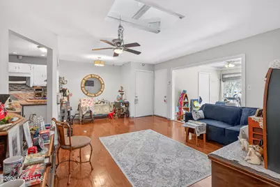 80 Manchester Court, Red Bank, NJ 07701 - Photo 6
