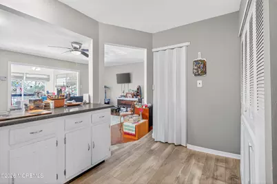 80 Manchester Court, Red Bank, NJ 07701 - Photo 14