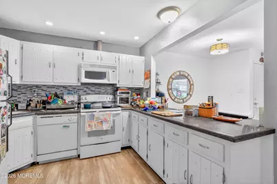 80 Manchester Court, Red Bank, NJ 07701 - Photo 12