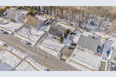 107 Boulevard W, Keyport, NJ 07735 - Photo 2