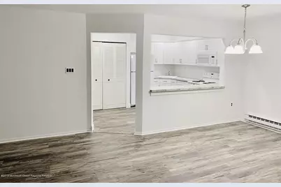 31 Lexington Court, Red Bank, NJ 07701 - Photo 4