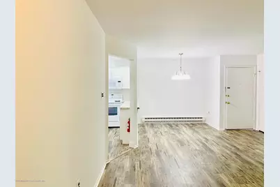 31 Lexington Court, Red Bank, NJ 07701 - Photo 12