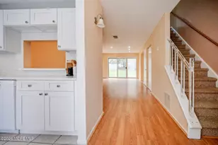 28 Morgan Pl, East Brunswick Township, NJ 08816 - Photo 2