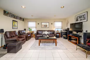 351 Taylors Mills Rd, Manalapan Township, NJ 07726 - Photo 4