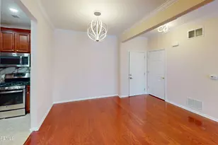 112 Regency Ct, Morganville, NJ 07751 - Photo 10