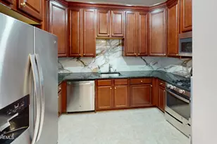 112 Regency Ct, Morganville, NJ 07751 - Photo 14