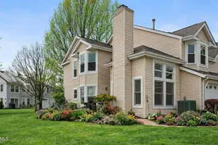 107 Lloyd Ct, East Brunswick Township, NJ 08816 - Photo 1