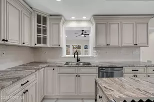 537 S Atlantic Ave, Aberdeen Township, NJ 07747 - Photo 22