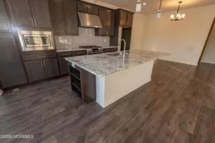 601 NE Charleston Dr, Monroe Township, NJ 08831 - Photo 4
