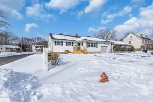 660 Hopping Rd, Belford, NJ 07718 - Photo 4