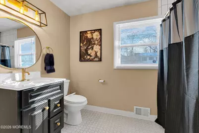 660 Hopping Road, Belford, NJ 07718 - Photo 16