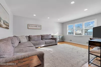 660 Hopping Road, Belford, NJ 07718 - Photo 6